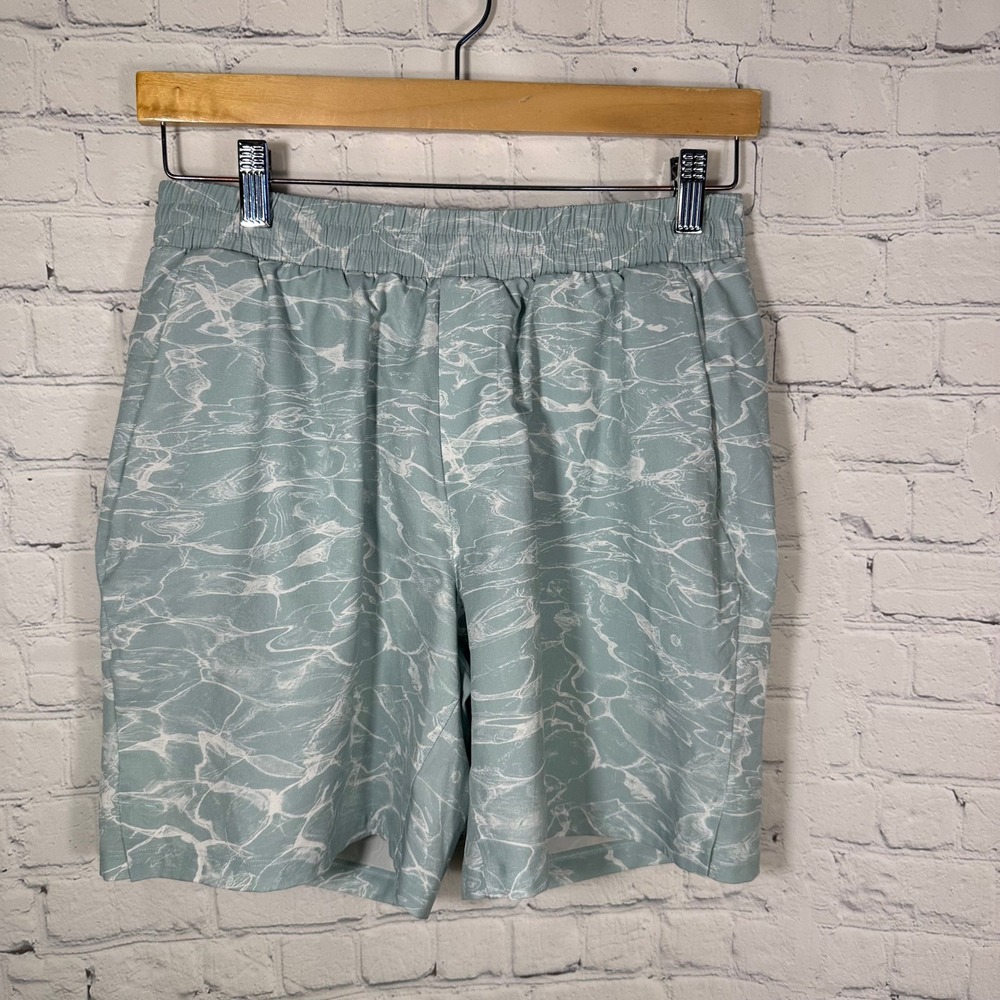 Lululemon Channel Cross Swim Shorts Mens Medium 7 Inch Sage Green Ripple LM7AF7S